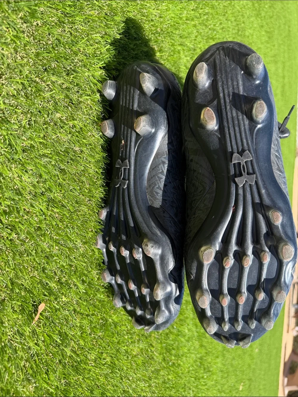 Under Armour Men’s Black and Gray High-Top Athletic Cleats